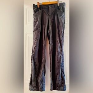 Patagonia Women’s Quandary Pants – Size 4 (small)